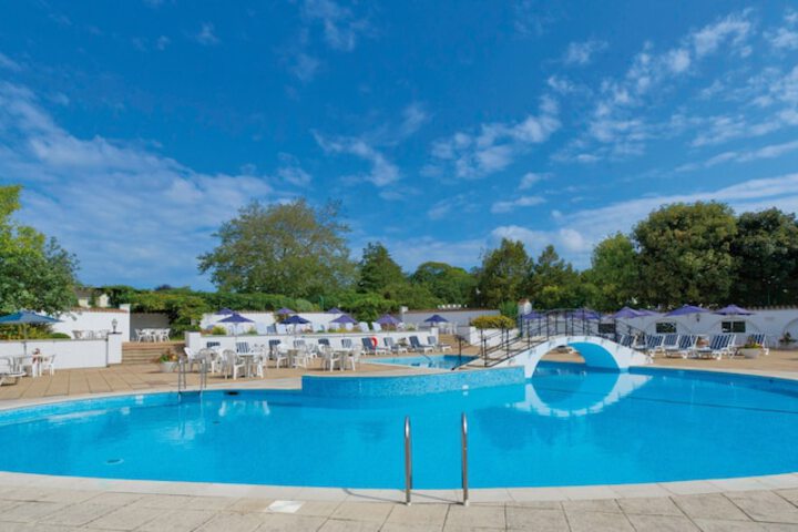 Hotel with Pool
