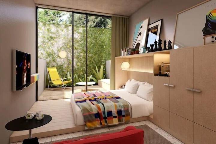 Room 5 of 34