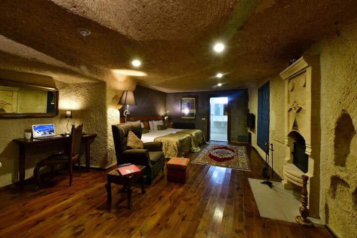 Room 14 of 194