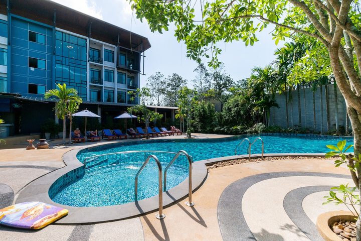 Pool Hotel