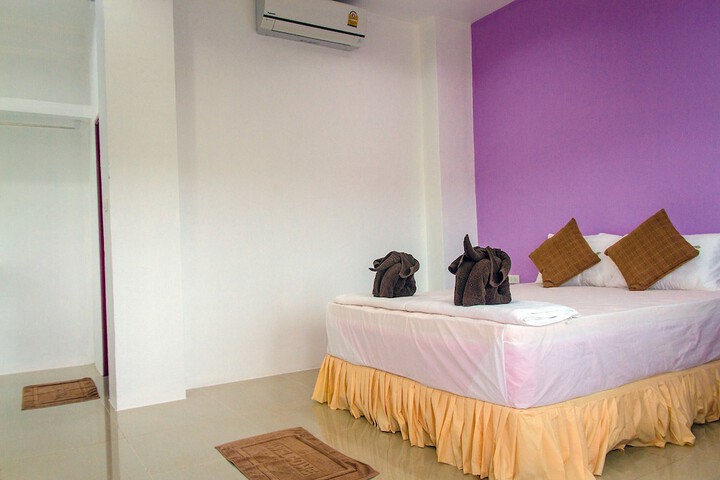 Room 18 of 79