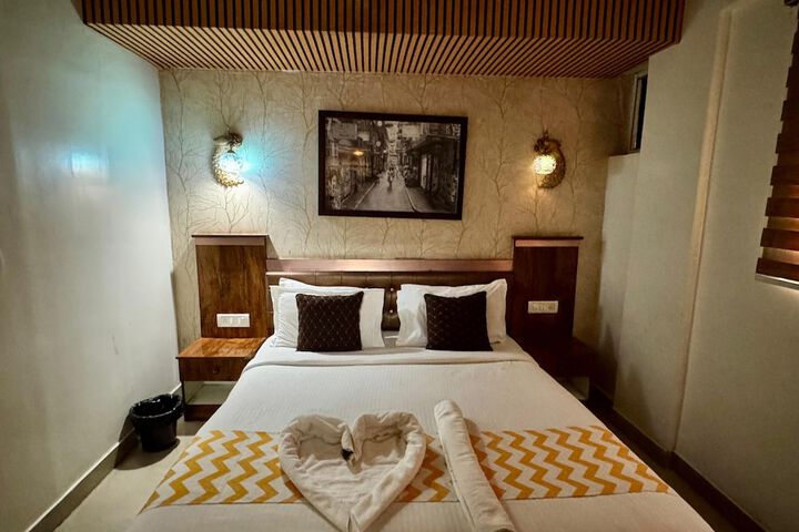 Room 33 of 63
