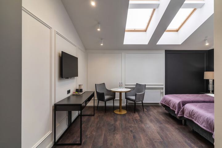 Room 15 of 54