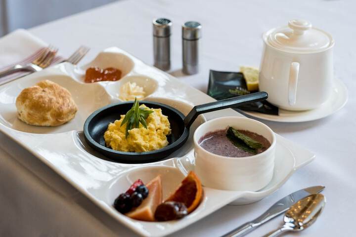 Breakfast meal