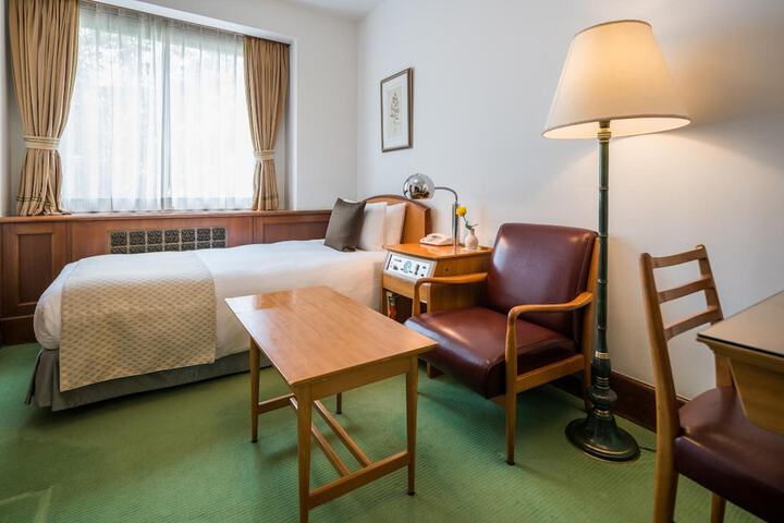 Room 12 of 40