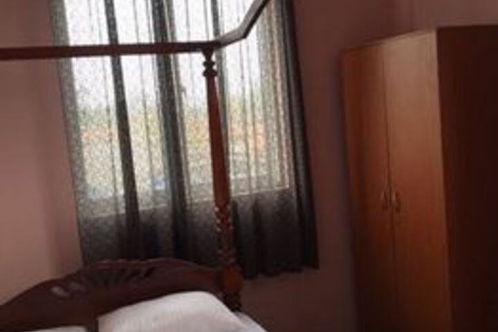 Room 34 of 87