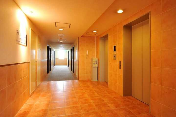 Ballroom/Hall 57 of 68