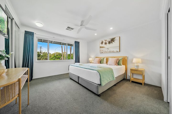 Room 10 of 68