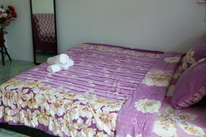 Room 2 of 7