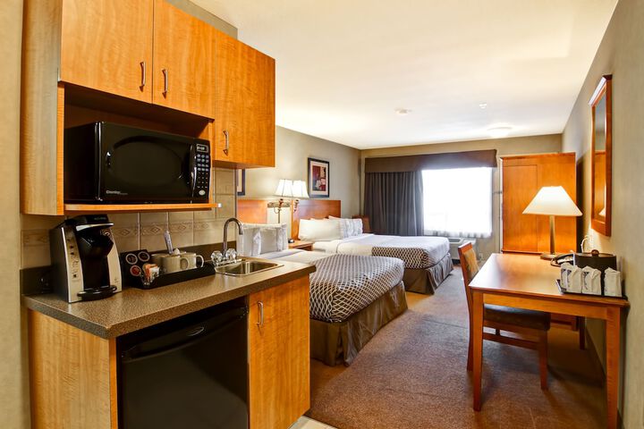 Room 10 of 96