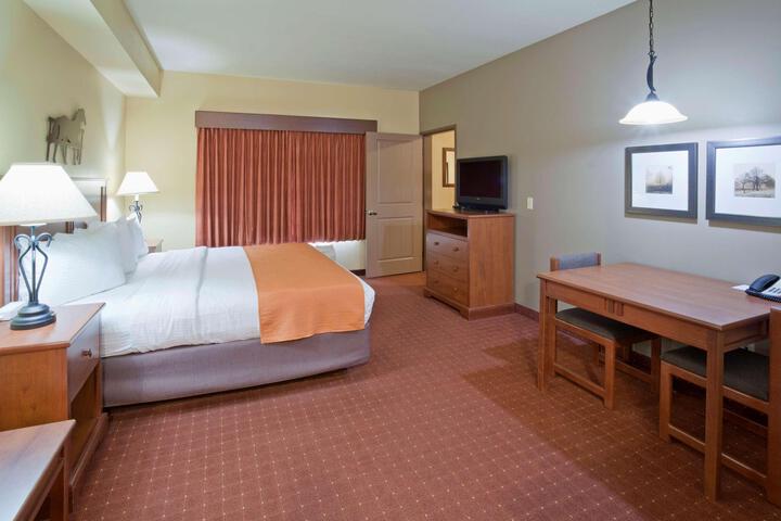 1 King Bed (14 of 62)