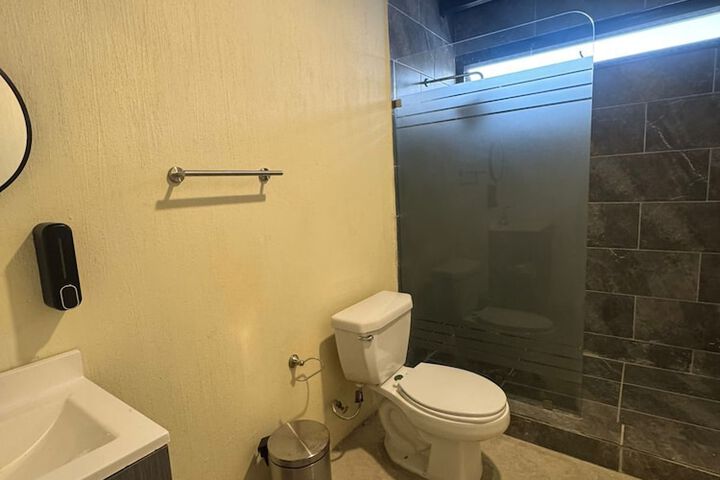 Room 48 of 77