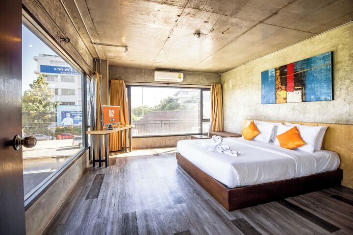 Room 16 of 28