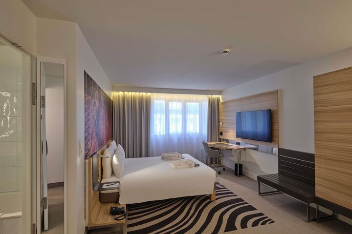 Room 50 of 145