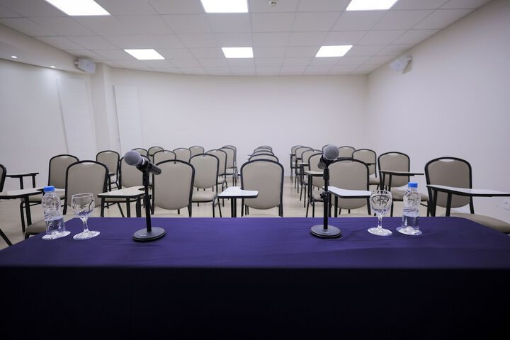 Ballroom/Hall 38 of 43