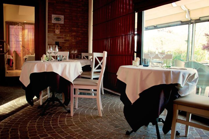 Dining 23 of 71