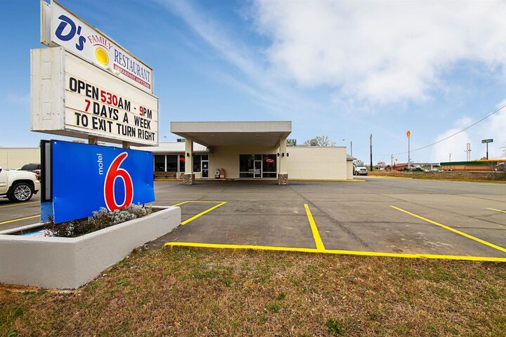 Hotel 71 of 79