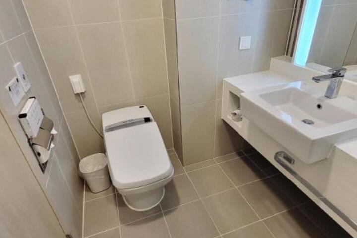 Room 8 of 26