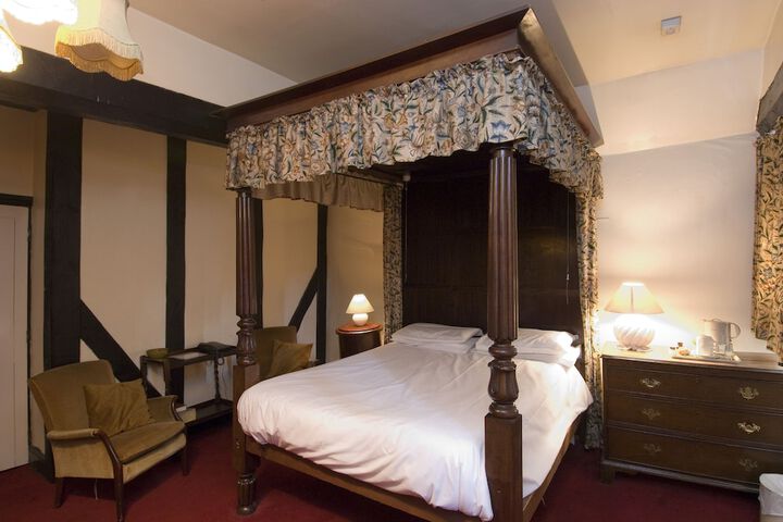 Room 7 of 48