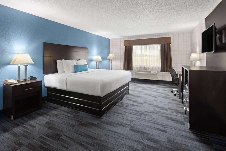 Room 10 of 52