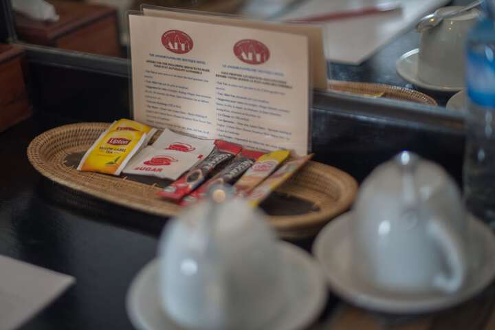 Breakfast/Coffee Service 86 of 160