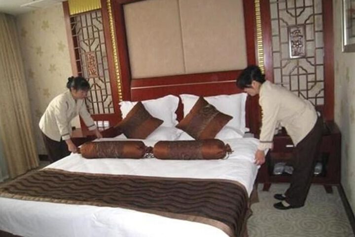 Room 3 of 25