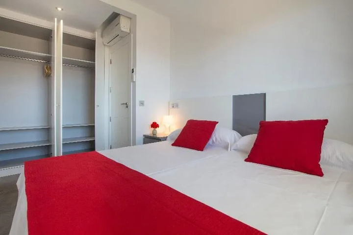 Room 4 of 21