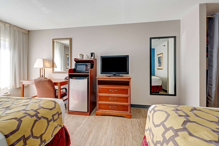 Room 21 of 68