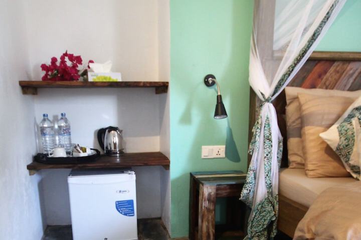 Room 9 of 79