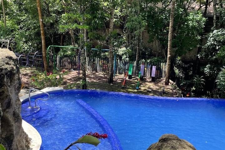 Pool 19 of 42