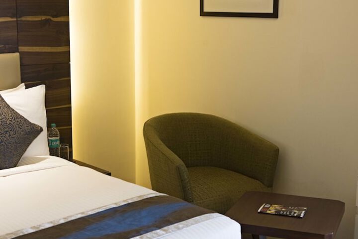 Room 8 of 49