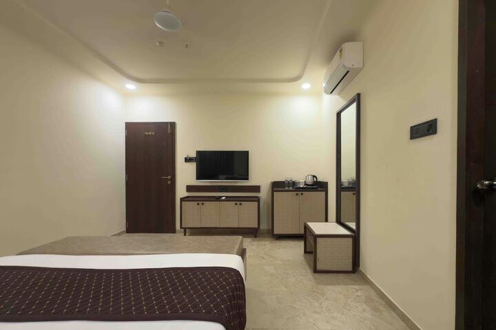 Room 21 of 31
