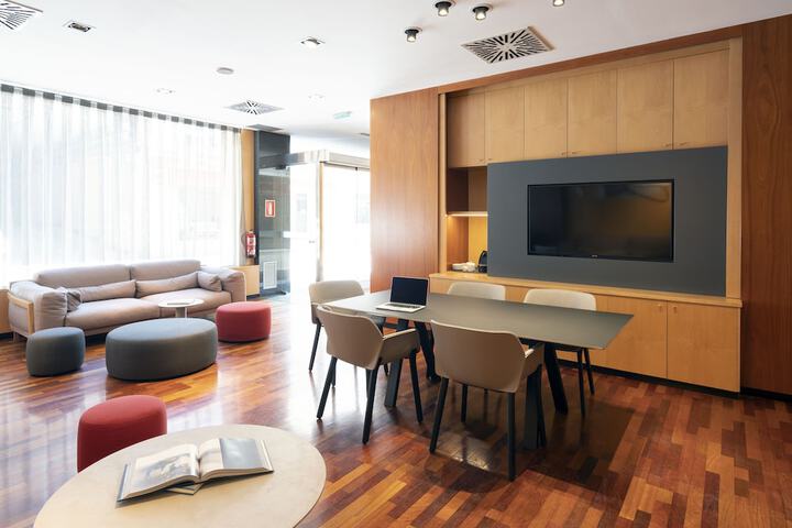 Hotel Interior 11 of 45