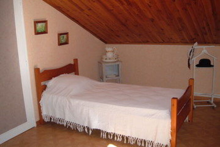 Room 9 of 17