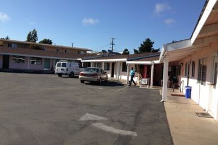 National 9 Motel