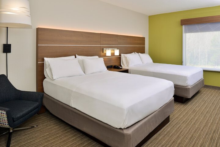 2 Queen Beds (24 of 25)