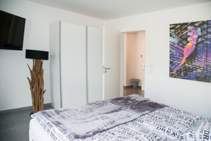 Room 14 of 17