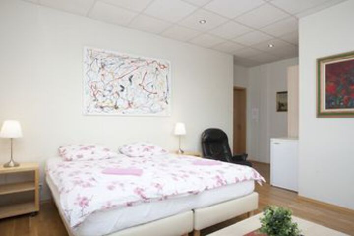 Room 34 of 94