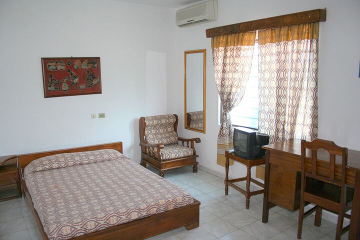 Room 8 of 52