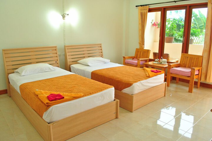 Room 9 of 39