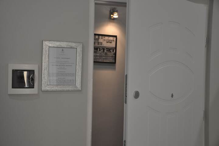 Room 9 of 26