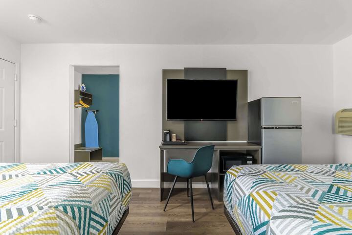 Room 11 of 26