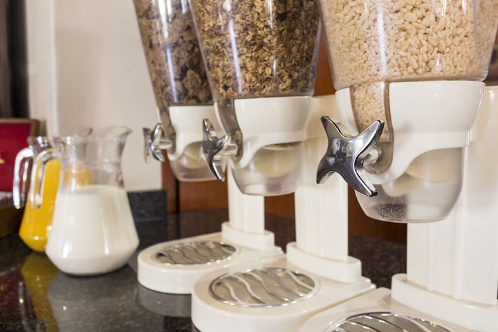 Breakfast/Coffee Service 23 of 39