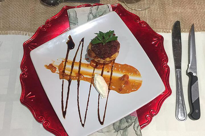 Dining 9 of 81