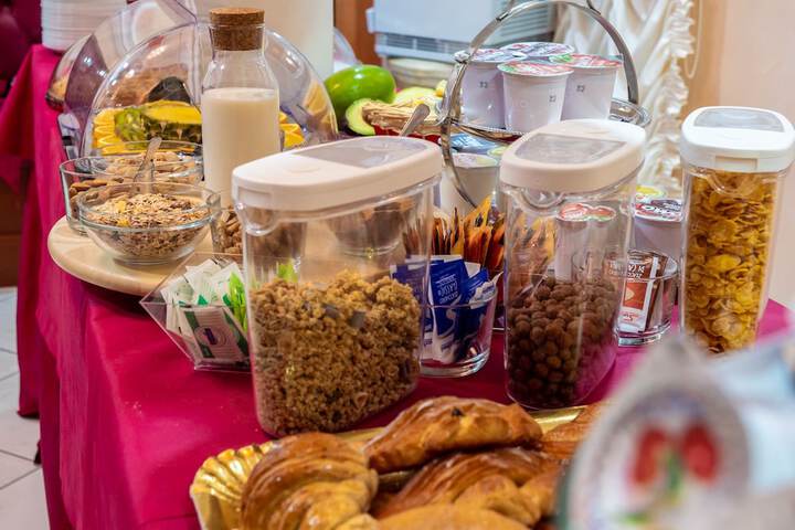 Breakfast/Coffee Service 41 of 47