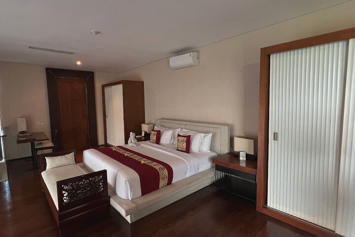 Room 22 of 111