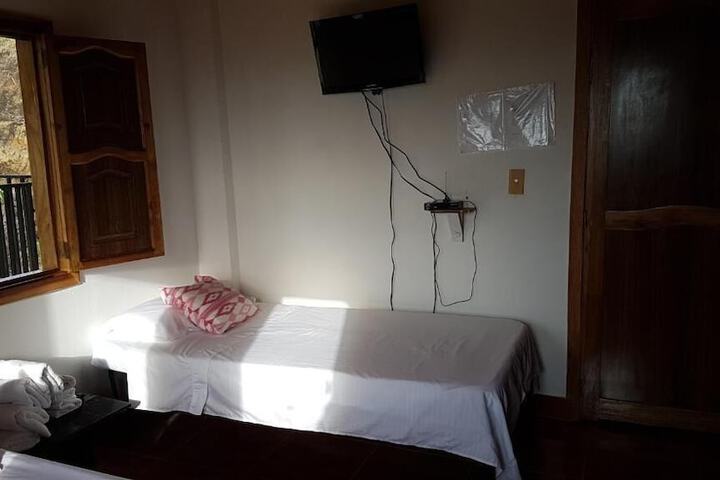 Room 8 of 38