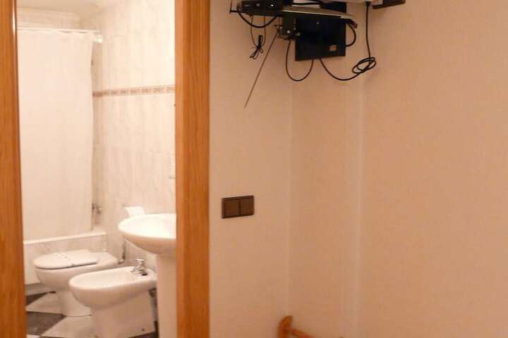 Room 14 of 41