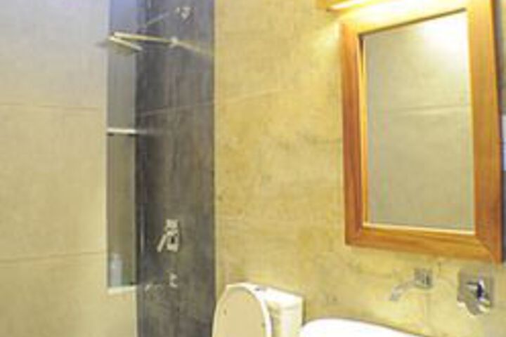 Room 4 of 22