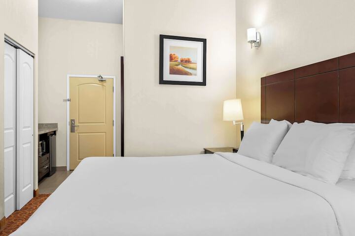 Room 14 of 50